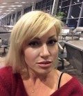 Rencontre Femme : Ksenia, 49 ans à Biélorussie  Minsk